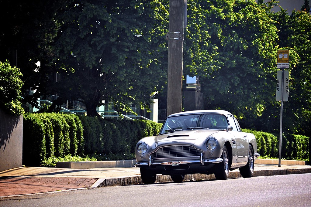 Aston Martin DB5 ジェームズ・ボンド クラシック