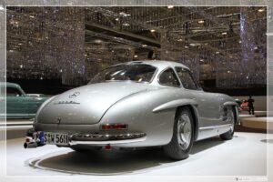 Mercedes-Benz 300SL ガルウィング クラシック シルバー