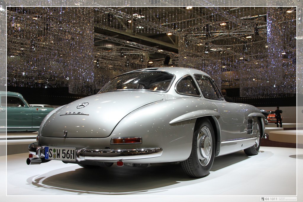 Mercedes-Benz 300SL ガルウィング クラシック シルバー