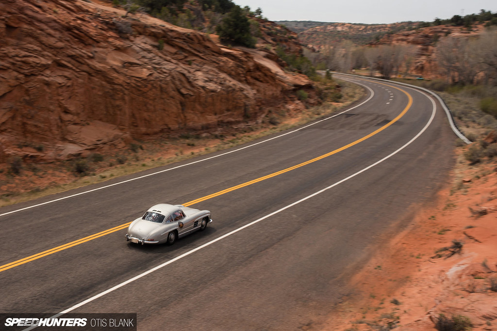 Mercedes-Benz 300SL ガルウィング クラシック シルバー