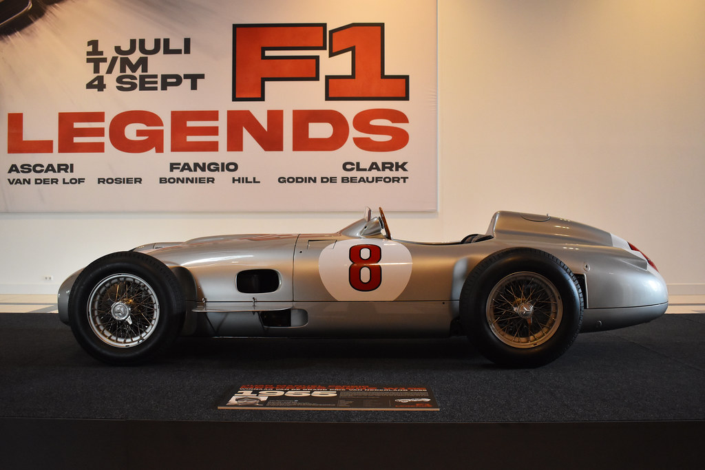Mercedes-Benz W196 フォーミュラ1 銀の矢
