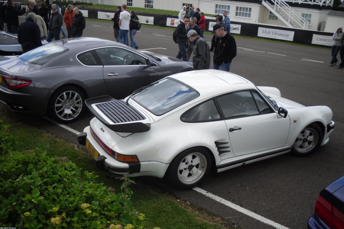 ポルシェ911ターボ 930型