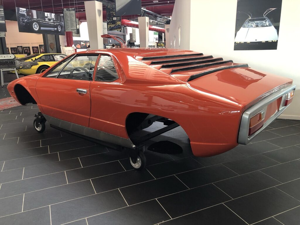 Lamborghini Urraco の外観